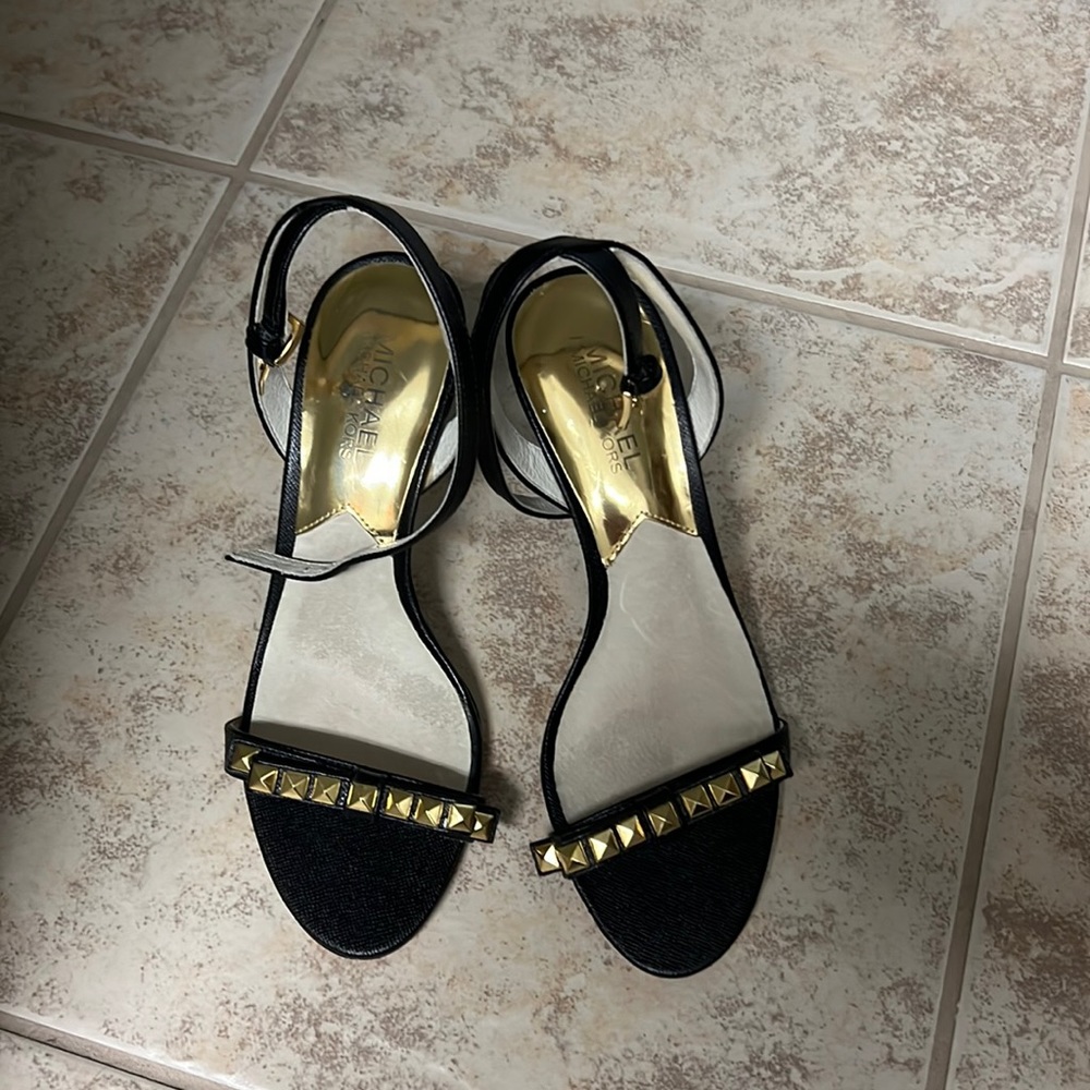 Michael Kors Leather Gold Studded Bow Stilleto heels